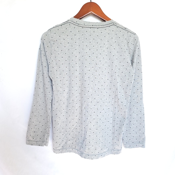 !!!!Host pick!!!!COMME DES GARCONS PLAY Cotton Red Emblem Dot Tee MSRP C$233.64 - Picture 5 of 10